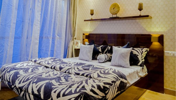 Model Flat 4